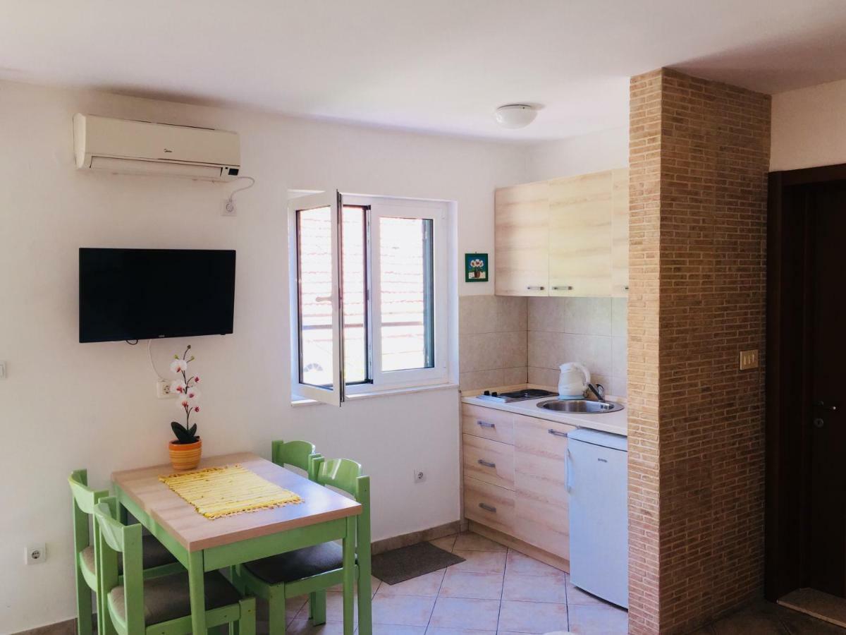 Apartments Milicevic Herceg Novi Exterior photo